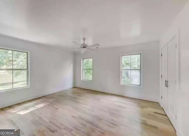 Building Photo - 253 Lamon Ave SE
