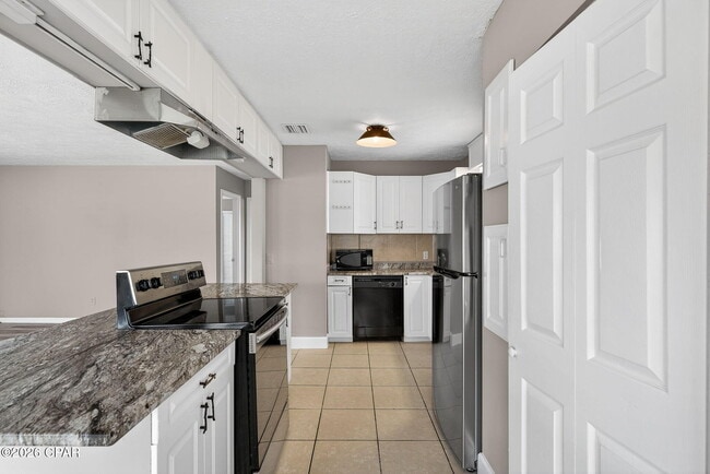 Building Photo - 6714 Beach Dr