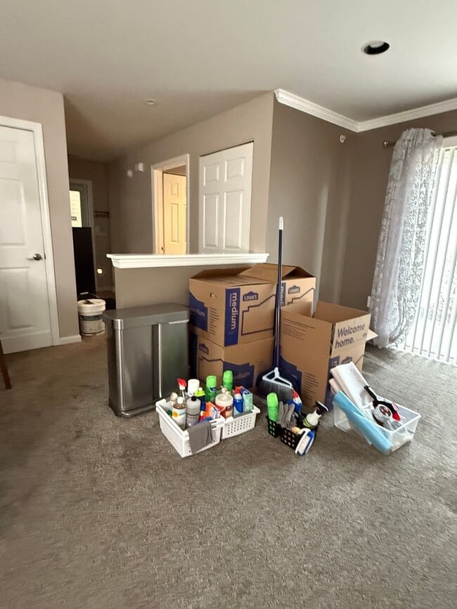 Building Photo - 2 Bedroom in Ivy woods - Ross Township