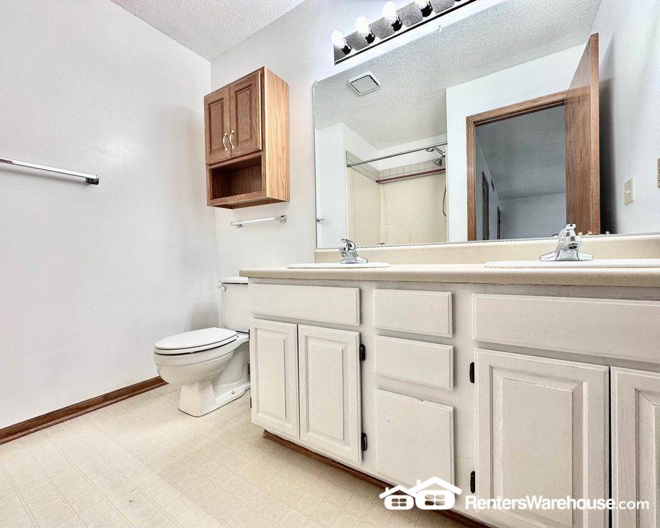 Building Photo - 2048 Walnut St