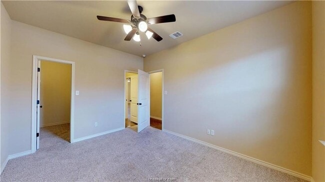 Building Photo - 117 Kimber