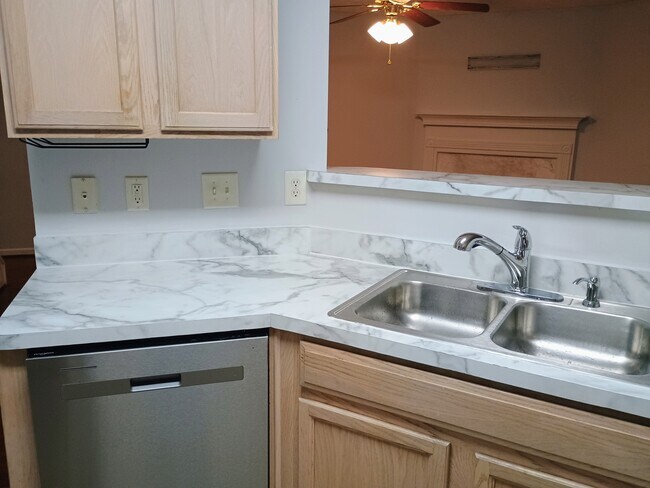 Building Photo - Wind Gate Lane