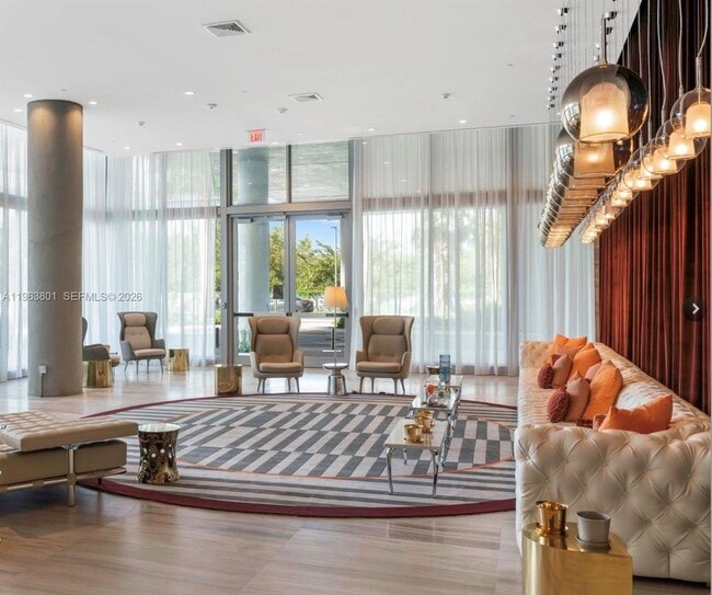 Building Photo - 2000 Metropica Wy