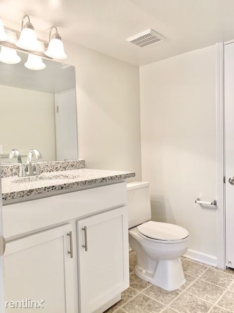 Building Photo - 3 br, 2.5 bath Townhome - Weatherstone Tow...