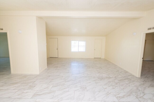 Building Photo - 1357-59 Marline Ave