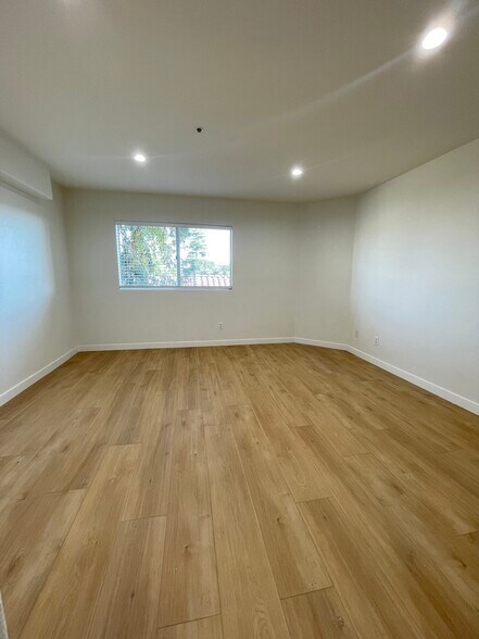 Building Photo - 15114 Sherman Way