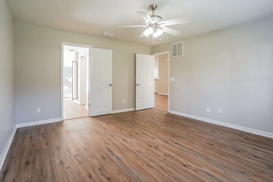 Building Photo - 35221 W Griffin Dr