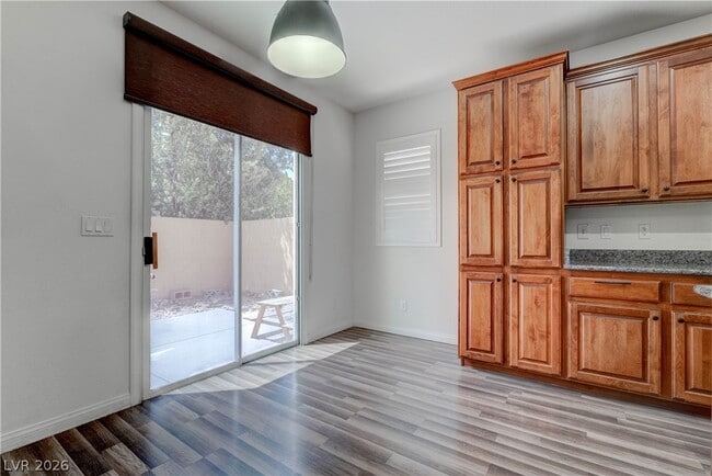 Building Photo - 985 Noah Valley St