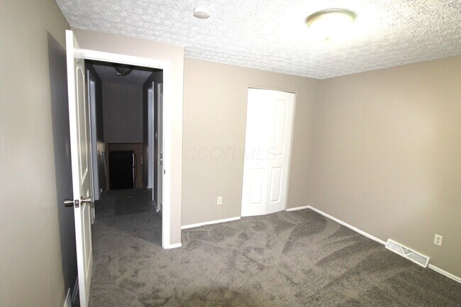 Building Photo - 2514 Lipton Rd