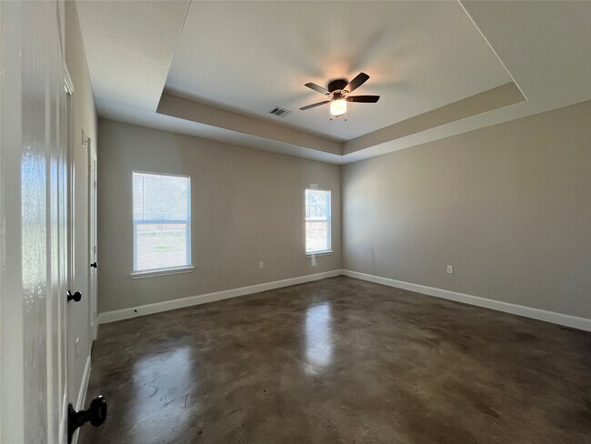 Building Photo - 30023 Rosebud St