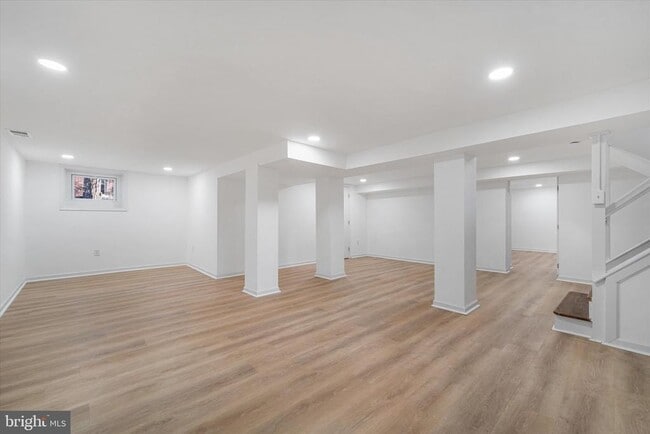 Building Photo - 311 W Main St