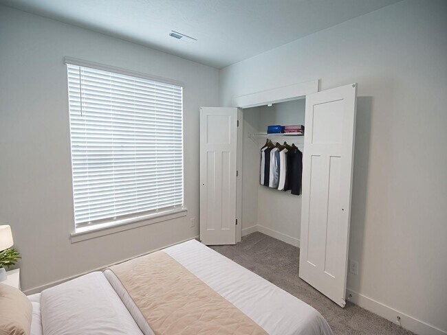 Building Photo - *Harmony Ridge in Mapleton