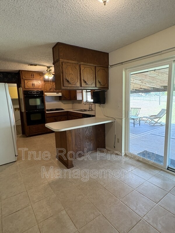 Building Photo - 23185 CR 3520
