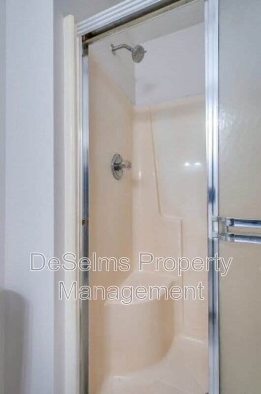 Building Photo - 302 Ash Forge Dr