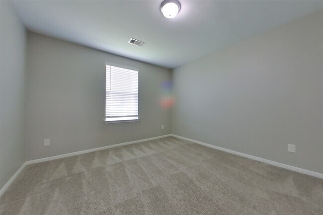 Building Photo - 421 Palomino Stand Dr