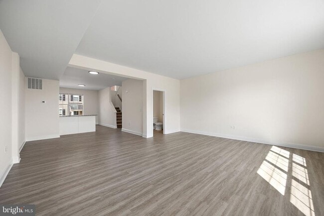 Building Photo - 715 Pony Ln