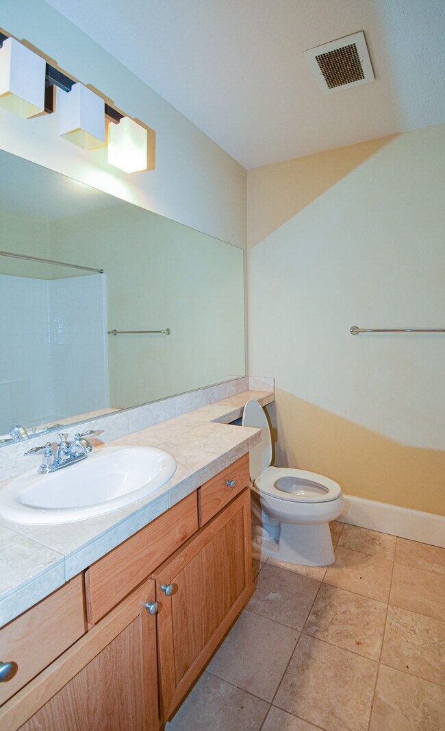 Building Photo - 18465 SW Stepping Stone Dr