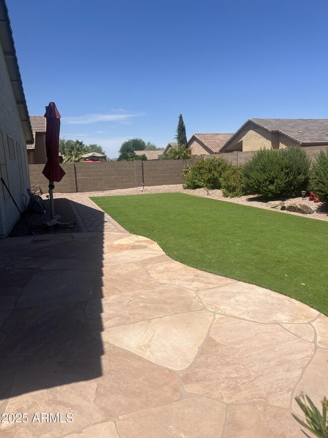 Building Photo - 35282 N Shorthorn Trail