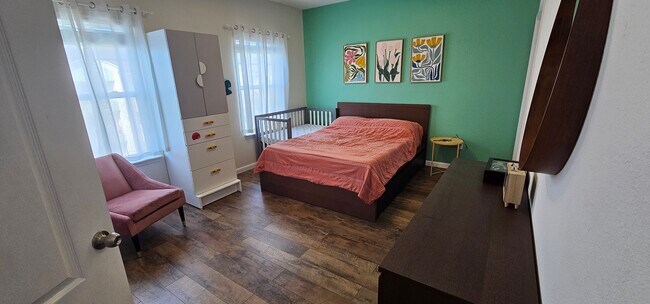 Building Photo - 4911 Key Lime Dr