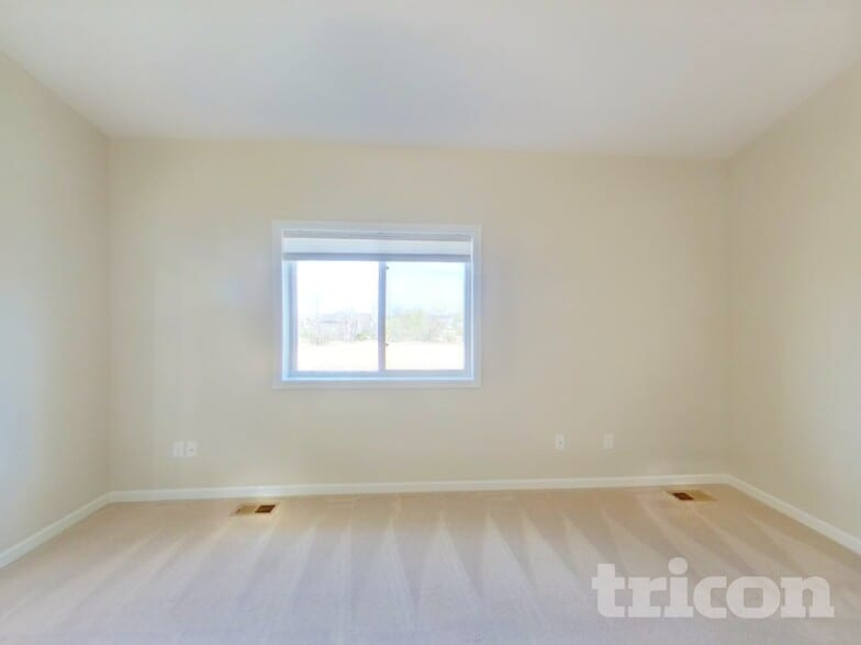 Building Photo - 1341 Meadow Ln