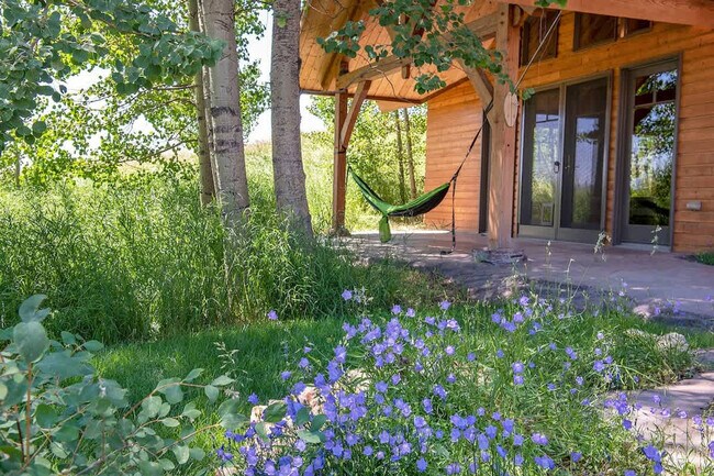 Building Photo - 10570 Rammell Mountain Rd