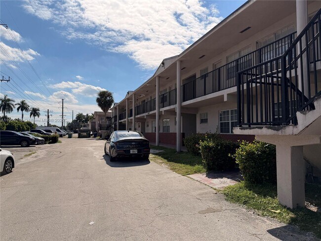 Building Photo - 20490 NW 7th Ave