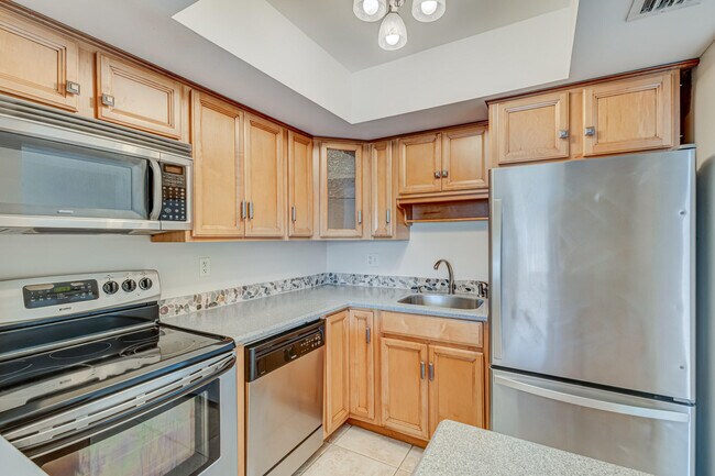 Building Photo - 124 Shore Ct