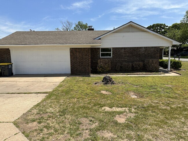 Primary Photo - 403 E F St