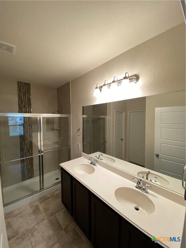 Building Photo - 1203 FM306