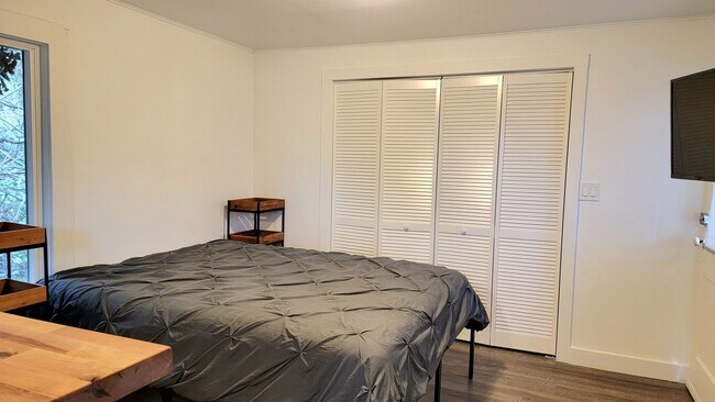 Building Photo - 044SCobert5503