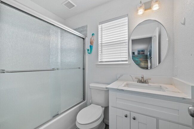 Building Photo - 139 W Palm