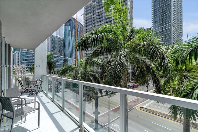 Building Photo - 2 br, 2 bath Condo - 500 Brickell Ave Apt 301