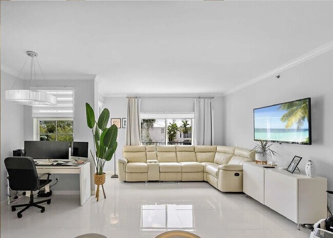 Building Photo - Gorgeous 2 bedroom 2 bath In Aventura on the Intercoastal