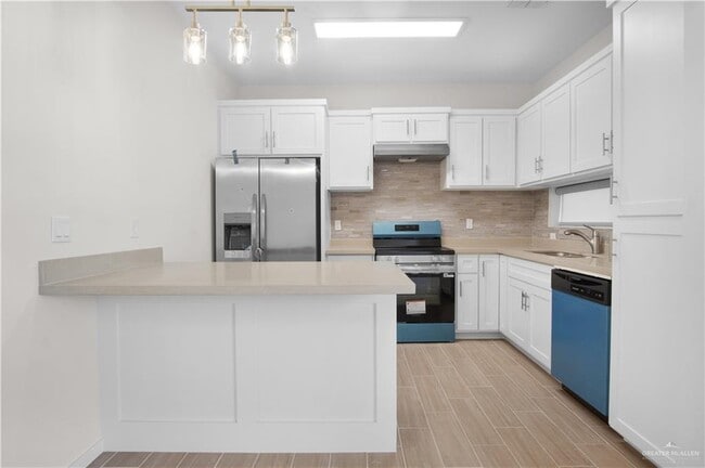 Building Photo - 16 N 5th St