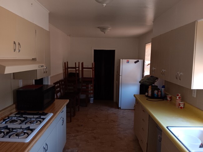 Building Photo - 1459 S St