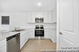 Building Photo - 8830 Pyron Pl