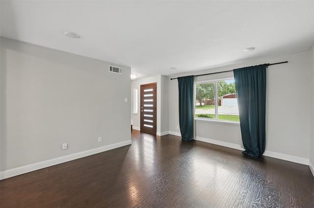 Building Photo - 441 Salem Dr