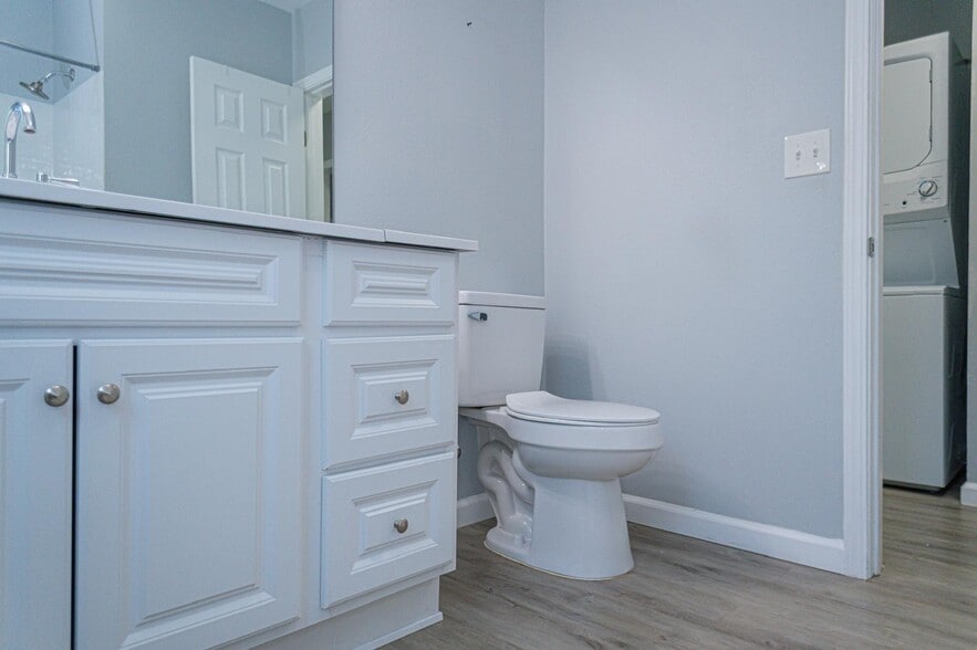 Building Photo - 158 W Del Amo Blvd