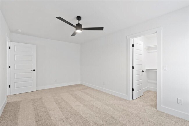 Building Photo - 4206 SW Adams Rd