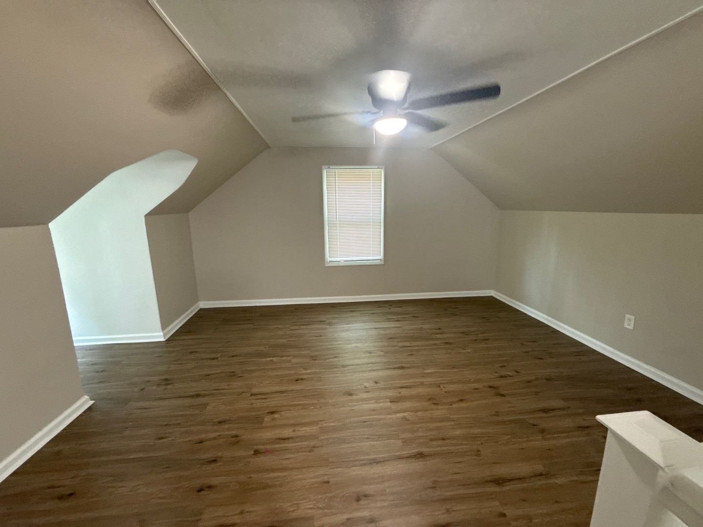 Building Photo - Fully Renovated 3-Bedroom Home – Move-In R...