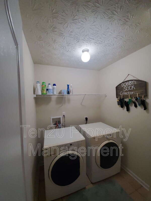 Building Photo - 35 Apache Trail