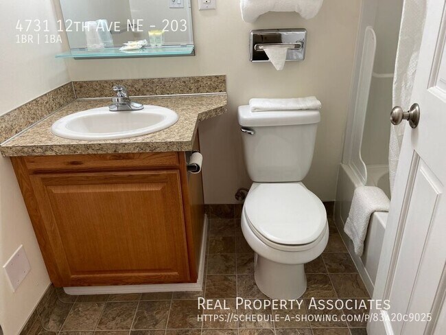 Building Photo - 4731 12th Ave NE