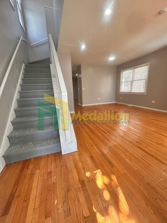 Building Photo - Spacious 4-Bedroom Home with Additional Living Space