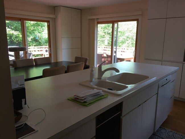 Dining room - 116 Oakview Dr