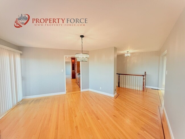 Building Photo - 3145 Alanhill Ln