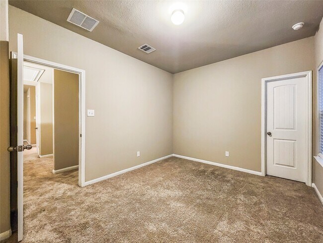 Building Photo - 4329 McGregor Blf Ln