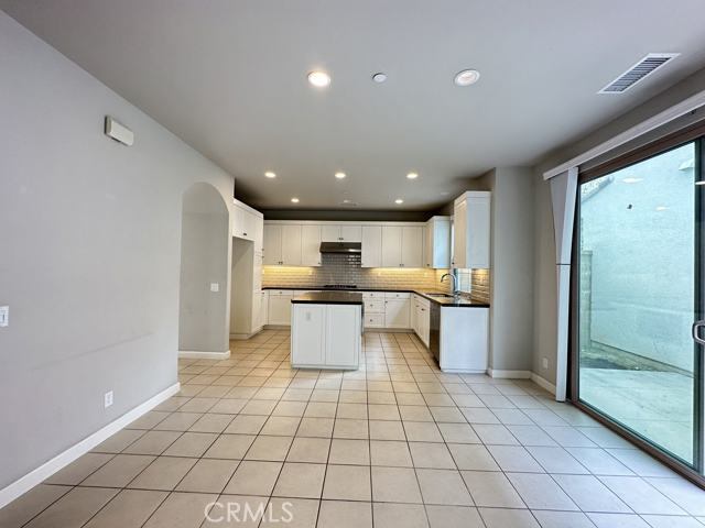 Building Photo - 182 Augustine