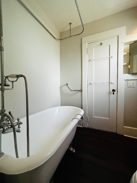 Building Photo - 444 S Euclid Ave