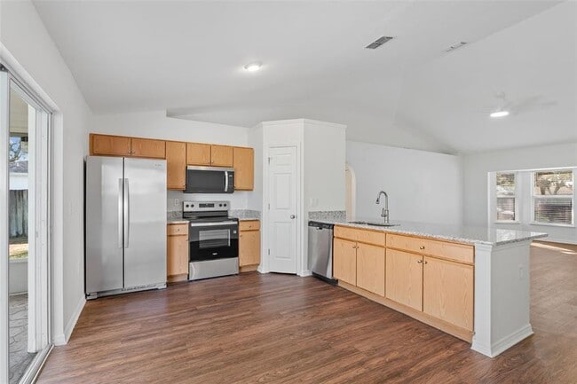 Building Photo - 257 Mcclain Dr