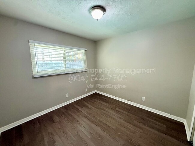 Building Photo - 3336 Cypresswood Dr S